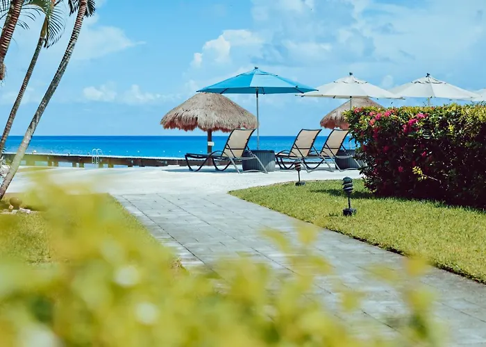 Acomodação com café da manhã  Beach House Luxury Vacation - Paradise 2 Prívate Master Suites Ocean&garden View *
